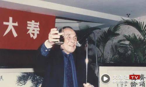 1949年12月14日，这位潮汕人在香港升起第一面五星红旗